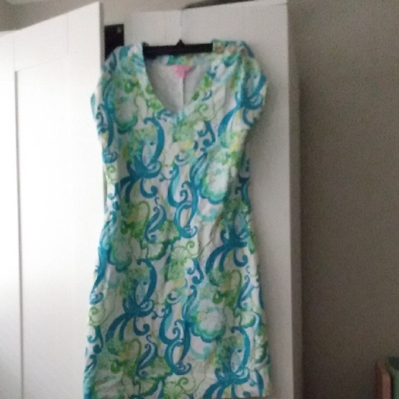 Lilly Pulitzer Dresses & Skirts - Lilly Pulitzer Blue and Green Swirl Mini Dress